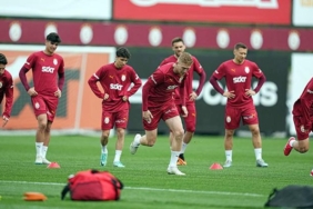 galatasaray-samsunspor-hazirliklarina-basladi-SgcLQyqB.jpg