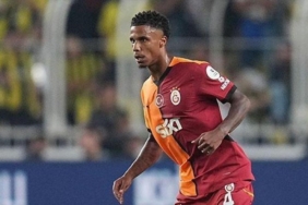 galatasarayda-ismail-jakobs-25-ay-sonra-sahaya-dondu-2-dakika-sonra-kart-gordu-I7JGBrLP.jpg