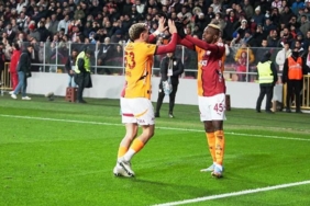 galatasaraydan-samsunspor-karsisinda-8-maclik-seri-g9l9gTTK.jpg