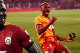 galatasarayin-gol-makinesi-osimhen-rekora-kosuyor-son-uc-gol-uOOphk6v.jpg