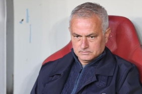jose-mourinhodan-galibiyet-sozleri-maci-domine-ettik-MdQkUhE7.jpg