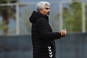 kocaelispor-teknik-direktoru-ismet-tasdemir-sampiyonluk-macina-cikiyoruz-diyebilirim-MgtA4jiq.jpg