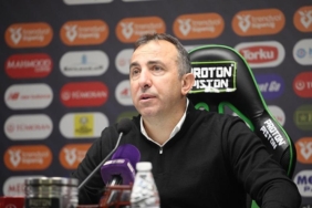 konyaspor-teknik-direktoru-recep-ucar-oyuncularimla-gurur-duyuyorum-i7tIcg6T.jpg