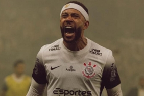 memphis-depay-brezilyayi-birbirine-katti-yaptigi-hareket-sonrasi-yeni-kural-koyuldu-gKIBfkGB.jpg