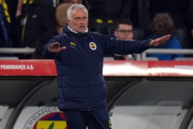 mourinho-galatasaray-karsisinda-kayip-fxE7j993.jpg