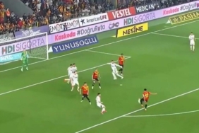 ne-yaptin-ismail-koybasi-goztepenin-yildizindan-eski-takimi-besiktasa-inanilmaz-gol-3AIVYkOb.jpg