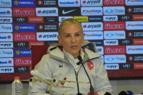 necla-gungor-kiragasindan-iddiali-aciklamalar-zor-maclari-seviyoruz-iz3ZfqZr.jpg