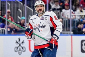 nhlde-ovechkin-tarihe-gecti-uwU6MHFw.jpg
