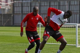 samsunspor-galatasaray-maci-hazirliklarina-basladi-GkIaWQeE.jpg