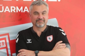 samsunsporda-thomas-reisten-gelecege-yonelik-sozler-ligdeki-yerimizi-korumak-istiyoruz-9B819p1O.jpg