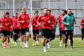 sivasspor-antalyaspor-hazirliklarini-tamamladi-4h2Bndjg.jpg