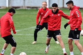sivasspor-fenerbahce-macina-hazir-BWvKUJKy.jpg