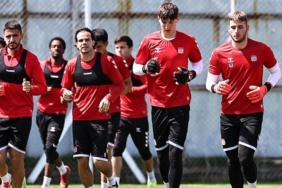 sivassporda-antalyaspor-hazirliklari-suruyor-WnbCfLwh.jpg