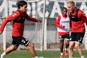 sivassporda-antalyaspor-maci-hazirliklari-suruyor-IgqSCDh9.jpg