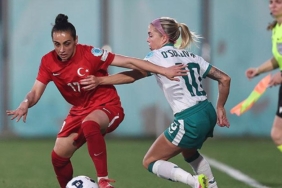 a-milli-kadin-futbol-takimi-ustunlugunu-koruyamadi-irlandaya-maglup-oldu-2bVDqH6O.jpg