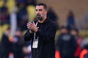 arda-turan-resmen-acikladi-son-macimdi-WqUlNF6c.jpg