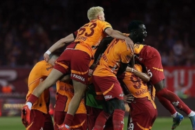 baris-alperi-u21e-yollarlar-nihat-kahveci-galatasarayda-ayriligi-acikladi-buyuk-ihtimalle-gidiyor-6cSQZkSk.jpg