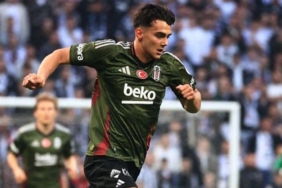 besiktasin-genc-yildizi-mustafa-erhan-hekimoglu-bize-cok-sey-katiyor-CbATraCy.jpg