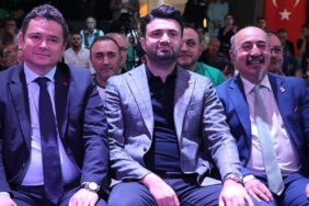 bursaspor-super-lig-sampiyonu-olusunun-15-yil-donumunu-kutladi-em1LZW4L.jpg
