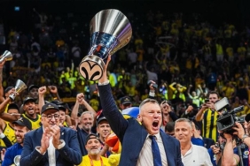 fenerbahce-basantrenoru-sarunas-jasikevicius-omuzlarimda-buyuk-bir-yuk-vardi-WNQSUlp8.jpg