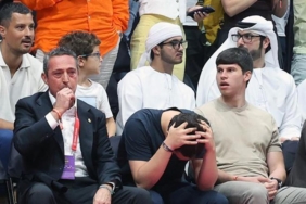 fenerbahce-baskani-ali-koc-gozyaslarini-tutamadi-umut-dagitti-daha-fazla-basarilar-yolda-kvaJ8jT1.jpg