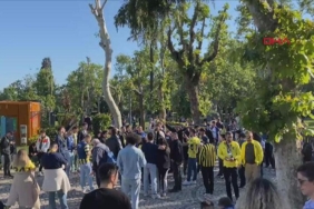 fenerbahce-taraftarindan-ali-koc-yonetimine-tepki-aKnlyXSF.jpg
