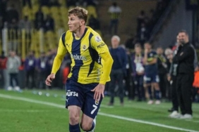 fenerbahcede-bir-ilk-burak-kapacak-sahne-aldi-UUlukLna.jpg