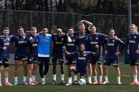 fenerbahcede-ic-transfer-yildiz-futbolcunun-sozlesmesi-uzatildi-lsa5t8KJ.jpg