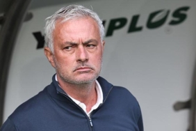 fenerbahcede-jose-mourinho-bugun-mutlu-degilim-Le59A3Xi.jpg