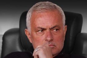 fenerbahcede-jose-mourinho-ucak-bileti-bakiyor-on-anlasma-sagladi-bomba-iddia-qirRNItQ.jpg