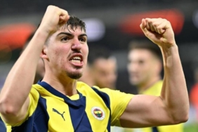 fenerbahcede-yusuf-akcicekin-talipleri-bitmiyor-transfer-icin-yemek-yediler-bonservisi-belli-oldu-4HWxz3Oy.jpg