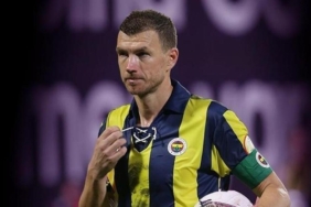 fenerbahceden-ayrilacak-misin-sorusuna-dzekodan-sok-yanit-italyadan-surpriz-talip-v1AMHrsQ.jpg