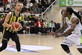 fenerbahceye-deplasmanda-buyuk-sok-21-maclik-seri-sona-erdi-svNJ3BMu.jpg