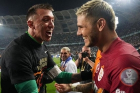 galatasarayda-mauro-icardiden-fernando-musleraya-bir-yil-daha-kal-sDECKBCu.jpg