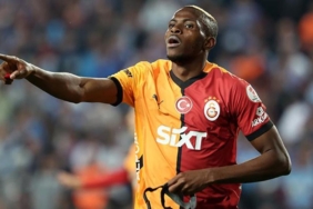 galatasarayda-victor-osimhenden-sozlesme-cevabi-gercekten-dayanamiyorum-FBm3Jubk.jpg
