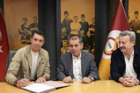 galatasaraydan-muslera-surprizi-imzayi-atti-iste-yeni-gorevi-ci4VPyYK.jpg