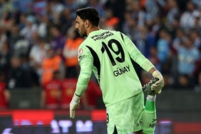 galatasarayin-tecrubeli-oyuncusu-gunay-guvenc-bana-hep-sahip-cikti-4iQMOW33.jpg