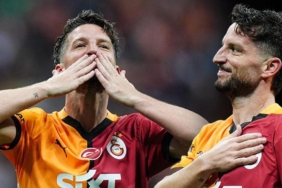 galatasarayin-yildizi-dries-mertens-yine-sahneye-cikti-golle-veda-etti-XzbKVQTw.jpg