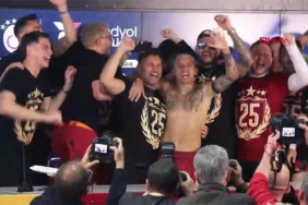galatasarayli-futbolculardan-basin-toplantisina-baskin-fzDLeQOF.jpg