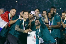 kocaelispor-sampiyonluk-kupasini-aldi-uKfIscsG.jpg