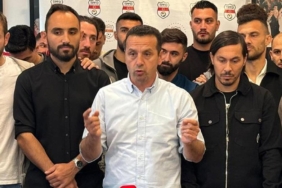 saffet-akyuz-acikladi-yas-sinirinda-geri-adim-yok-dW6dWLNp.jpg