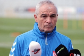 sivassporda-riza-calimbayin-galatasaray-maci-plani-belli-oldu-galibiyet-formulunu-buldu-jG7bHwnH.jpg