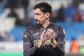 trabzonsporda-ugurcan-cakir-derbide-oynuyor-gozler-savicte-KDU74BLw.jpg