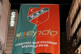 tum-karsiyakada-bayrak-asildi-fbFLPxmW.jpg