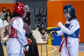 turgev-ortaogretim-yurtlar-arasi-teakwondo-turnuvasi-nefes-kesti-ymATupyR.jpg