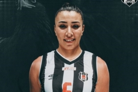 yasemin-besiktasta-ERMHQ4Ma.jpeg