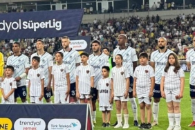yildiz-oyuncu-kirmizi-kart-gordu-fenerbahce-10-kisi-kaldi-4HcCRBGY.jpg