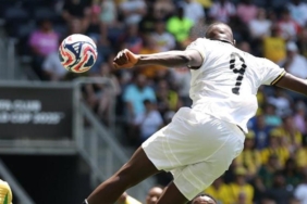 7-gollu-macta-kazanan-borussia-dortmund-LYSy1wtM.jpg
