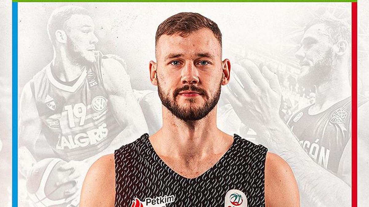 aliaga-petkimsporun-ilk-yabancisi-sajus-4LmS8r96.jpg