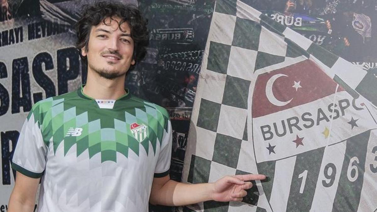 bursasporda-furkan-emre-unver-ile-sozlesme-yenilendi-WER1yJf9.jpg